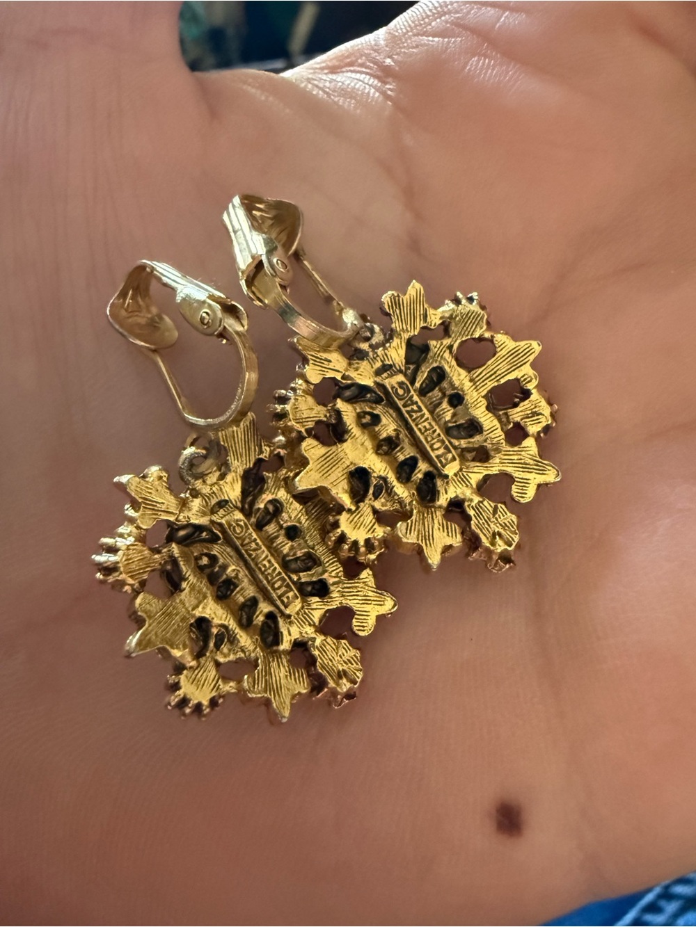 Vintage Signed FLORENZA Gold-Tone Clip-On Earrings - Picture 2 of 3